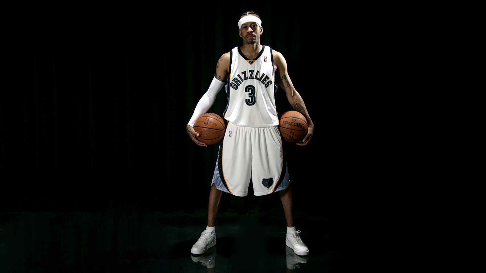 九游游戏在线玩-詹姆斯带领球队完成逆转锁定季后赛，詹姆斯转了多少次队